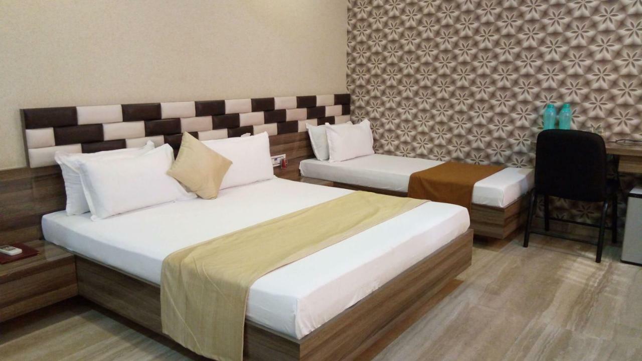 Hotel Shahi Darbar Navsari المظهر الخارجي الصورة